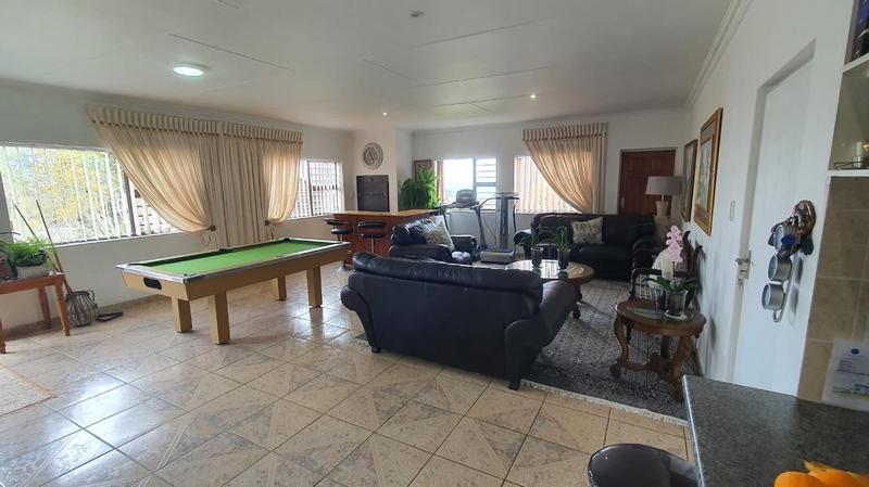 To Let 4 Bedroom Property for Rent in Dana Bay Western Cape
